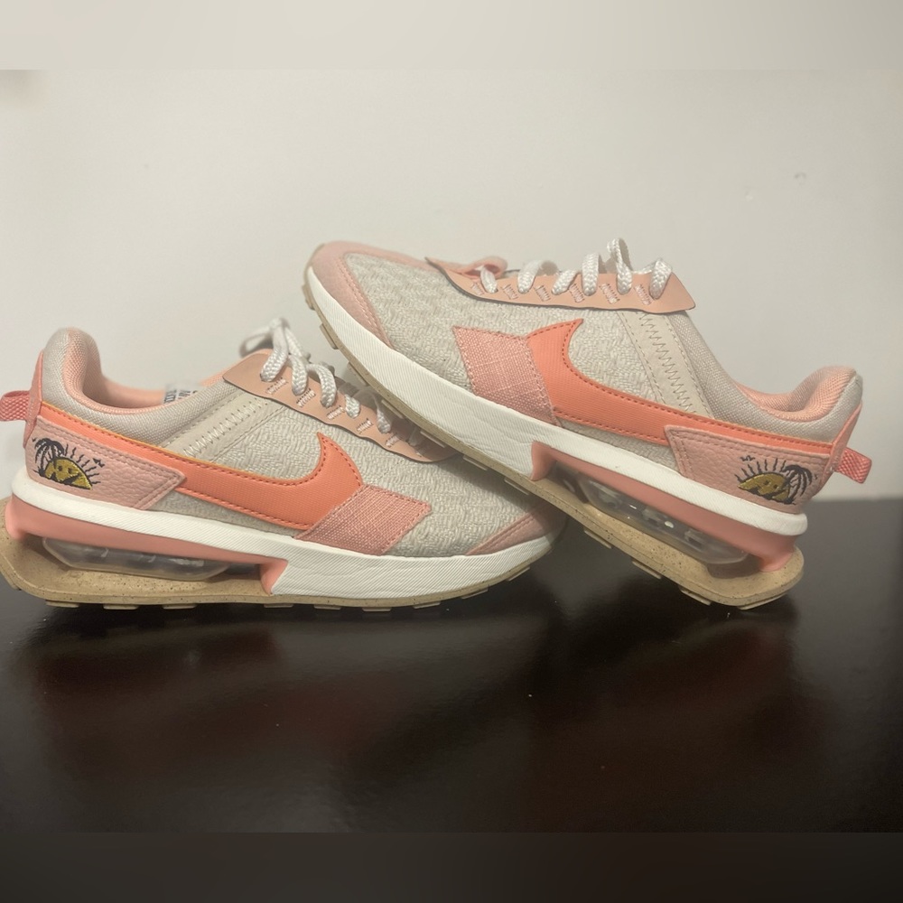 Women Nike Sun Club ☀️